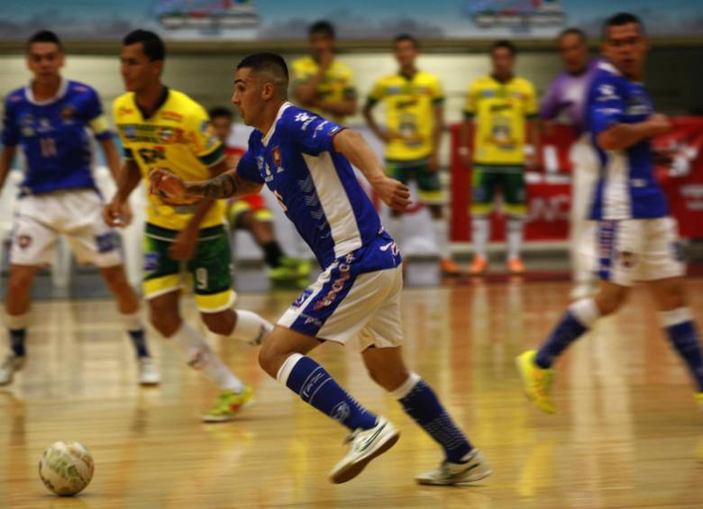 Felipe Echavarría es una de las figuras de la temporada 2015 en la Copa Hero Claro de fútbol de salón. FOTO MANUEL SALDARRIAGA
