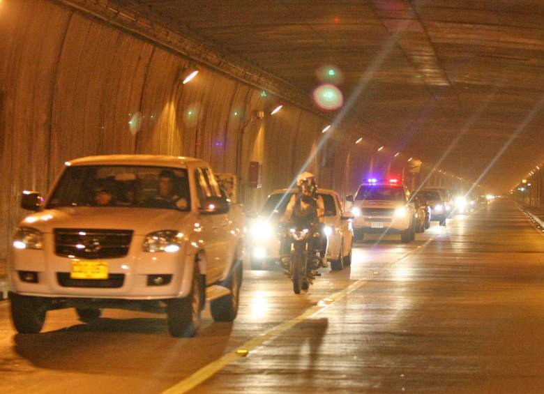 La movilidad en el túnel se vio afectada por el incidente mecánico de un vehículo. FOTO ARCHIVO JUAN ANTONIO SÁNCHEZ