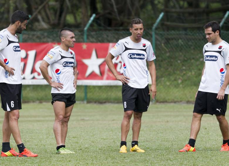 Diego Herner, Vladimir Marín, John la Goma Hernández y Hernán Hechalar, deben ser pilares fundamentales de la campaña roja este año. FOTO JAIME PÉREZ