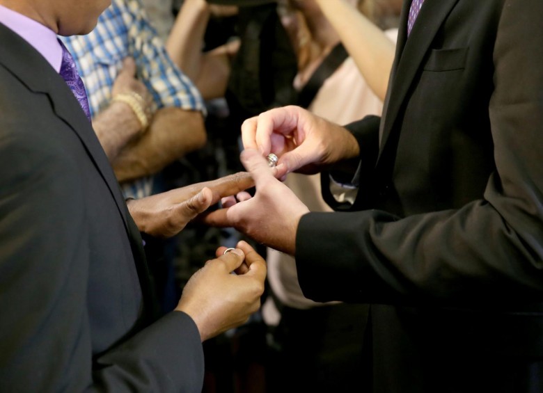 Los matrimonios homosexuales serán legales a partir de la medianoche de este lunes en Florida (E.U.), que se convierte así en el estado número 36 en permitir las uniones entre parejas del mismo sexo. FOTO AFP
