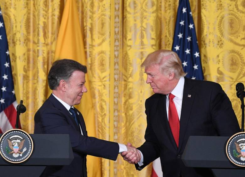 En mayo tuvo lugar en Washington un primer encuentro entre el presidente de Colombia, Juan Manuel Santos, y su homólogo en EE. UU., Donald Trump. Se habló de ayuda a la paz. FOTO afp