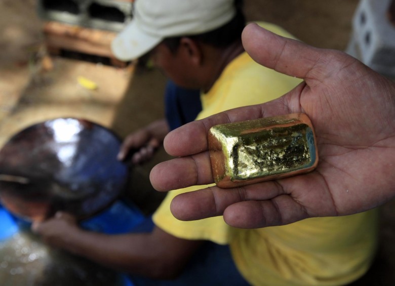El oro es el producto final de un proceso que conlleva daños al medio ambiente, enfermedades y violencia en muchos casos. FOTO MANUEL SALDARRIAGA