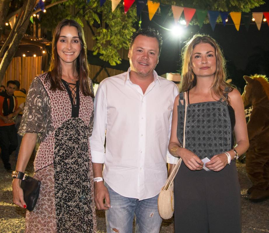 Tutti Barrera, Lorenzo Márquez y Gloria Saldarriaga. Foto Cámara Lúcida. 