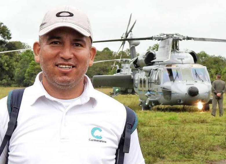 La recompensa de hasta 300 millones de pesos es por información que permita capturar a los responsables del asesinato de Javier Francisco Parra Cubillos, coordinador regional de Cormacarena. FOTO @ASOCARS