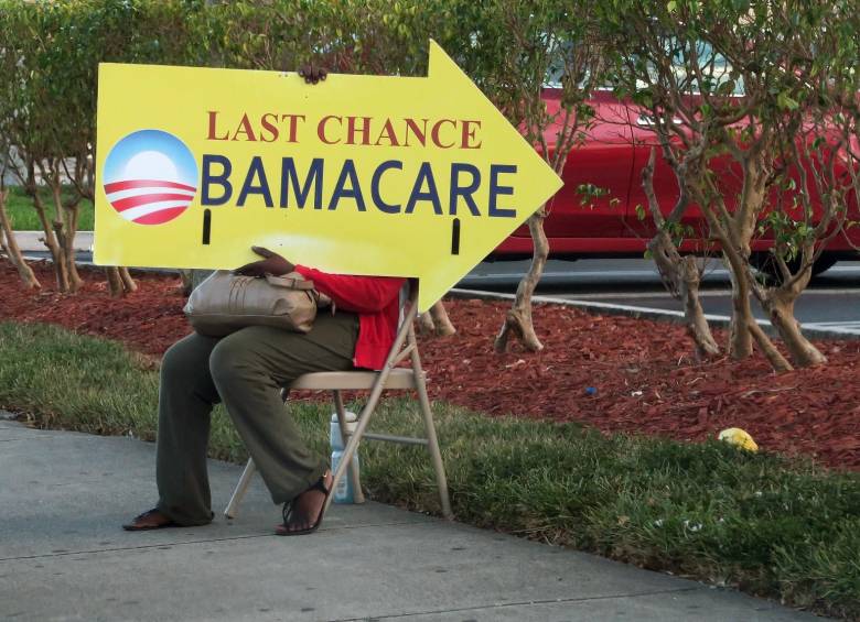 20 millones de estadounidenses de bajos recursos, muchos de ellos inmigrantes, se vieron beneficiados por los subsidios para acceder a un seguro de salud con el Obamacare. FOTO afp