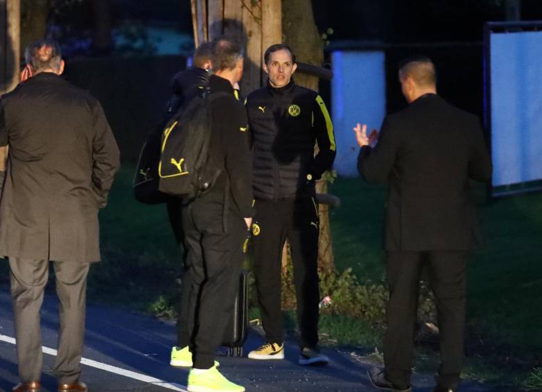 Thomas Tuchel el entrenador del equipo alemán luego de las explosiones contra el bus. FOTO REUTERS