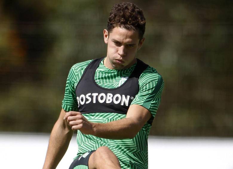 Gorka Elustondo, el volante con el que Lillo buscará equilibrio en el medio campo verde. FOTO Cortesía A. Nacional
