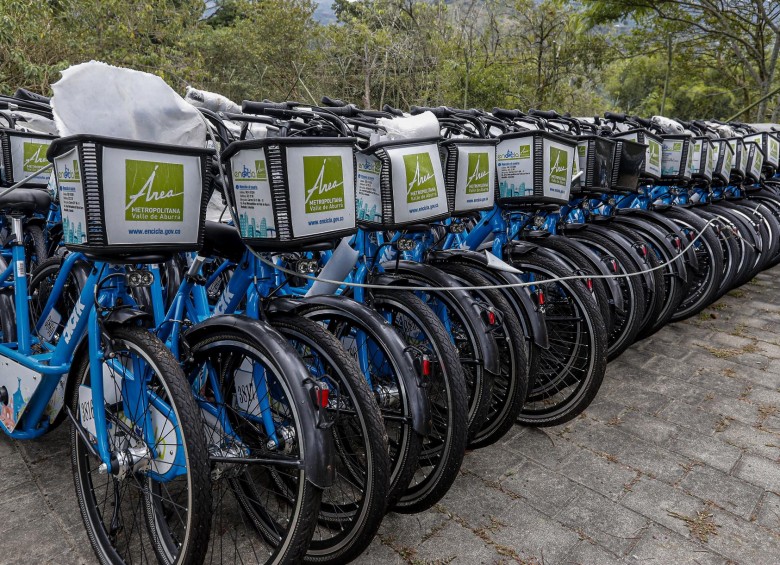 Así están las 2.000 bicicletas ubicadas en el Centro de atención a fauna silvestre en Barbosa. FOTO JAIME PÉREZ