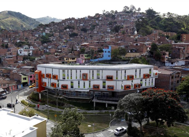 Uno de los retos que tiene la ciudad es la reducción de la brechas sociales. Por ello, entre los planes está fortalecer la atención a la primera infancia. Foto Manuel Saldarriaga 