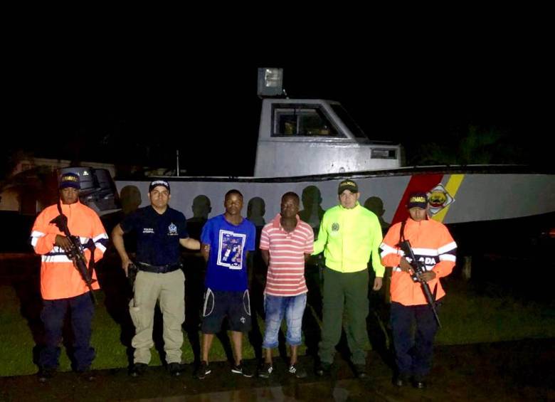 Dos personas dedicadas al tráfico de migrantes fueron capturadas por las autoridades. FOTO CORTESÍA