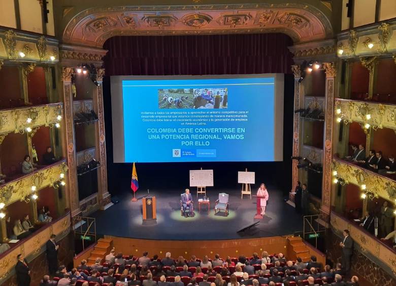 Según el Gobierno, ya se han cumplido 87 % de los pactos planteados en agosto. FOTO: Vicepresidencia.