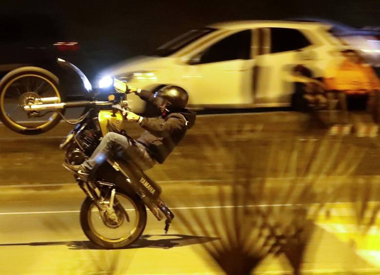 Según Nelson Carmona, alcalde de La Ceja, se presume que el accidente se presentó en carreras o piques ilegales, según manifiestan testigos. El hecho aún es materia de investigación. FOTO: MANUEL SALDARRIAGA QUINTERO