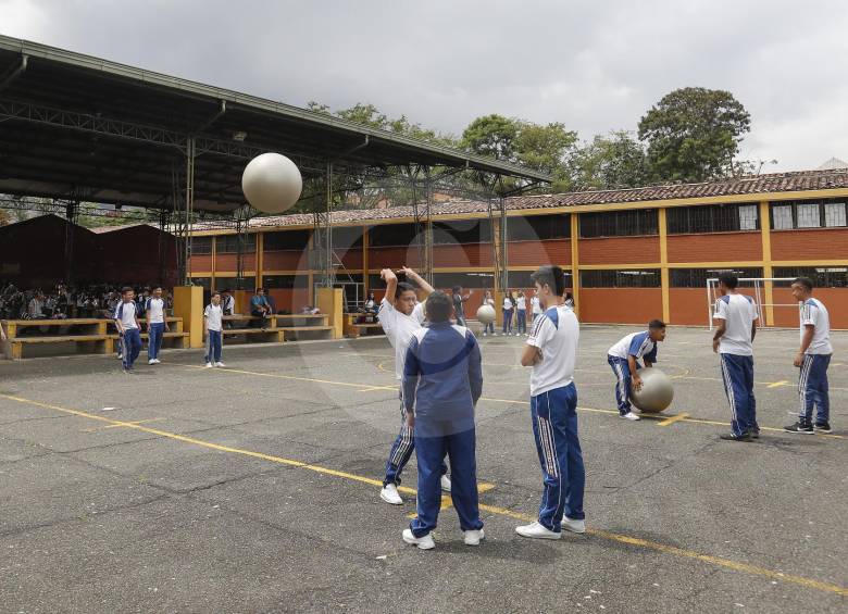 Programas de corta duración o falta de docentes capacitados, las principales causas de los bajos resultados. FOTO MANUEL SALDARRIAGA