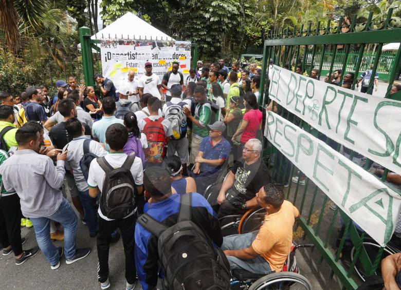 El malestar de técnicos y deportistas se vive desde hace meses. Ya lo han hecho manifiesto con protestas. FOTO Manuel Saldarrriaga 