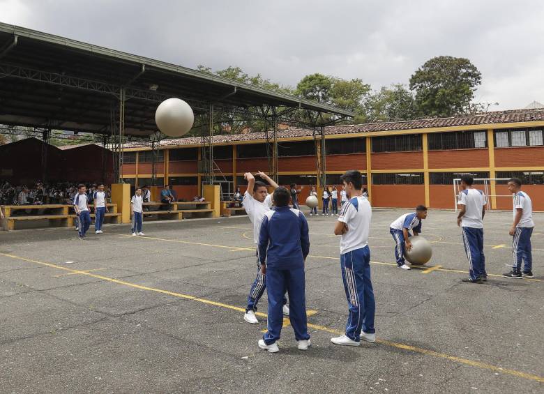 Programas de corta duración o falta de docentes capacitados, las principales causas de los bajos resultados. FOTO MANUEL SALDARRIAGA