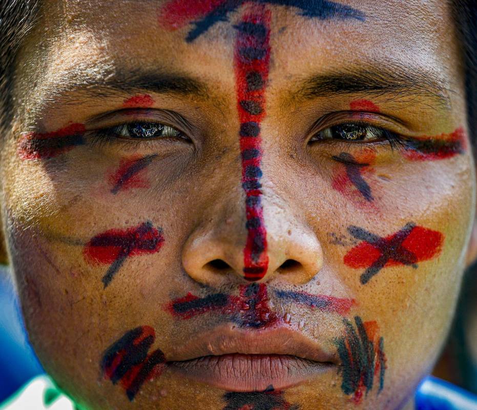 Los Indígenas siguen resistiendo a pesar de las violaciones a los derechos humanos que han sufrido por grupos armados que los quieren despojar de sus tierras ancestrales. Foto: Manuel Saldarriaga Quintero.