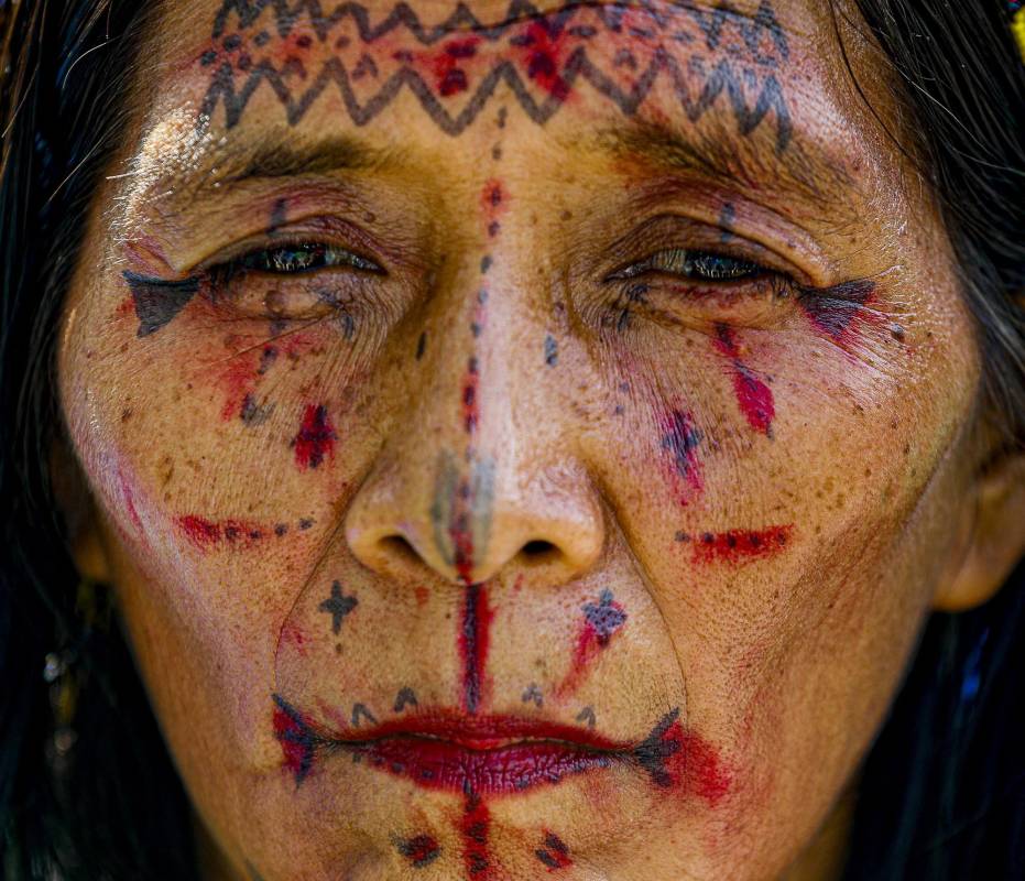 Los Indígenas siguen resistiendo a pesar de las violaciones a los derechos humanos que han sufrido por grupos armados que los quieren despojar de sus tierras ancestrales. Foto: Manuel Saldarriaga Quintero.