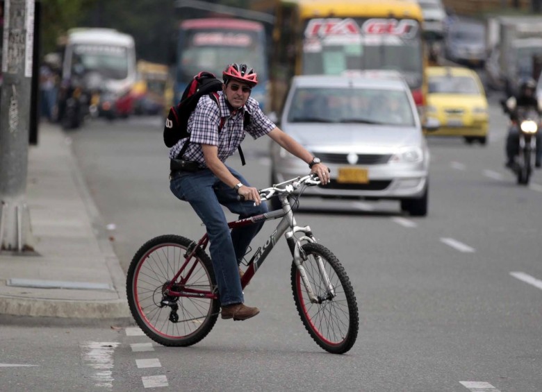 Hoy en día, Medellín cuenta con una red de 39 kilómetros de ciclorrutas. Al finalizar el 2015, la meta es llegar a 70 kilómetros de ciclorrutas, conectadas con el Valle de Aburrá. FOTO Manuel saldarriaga