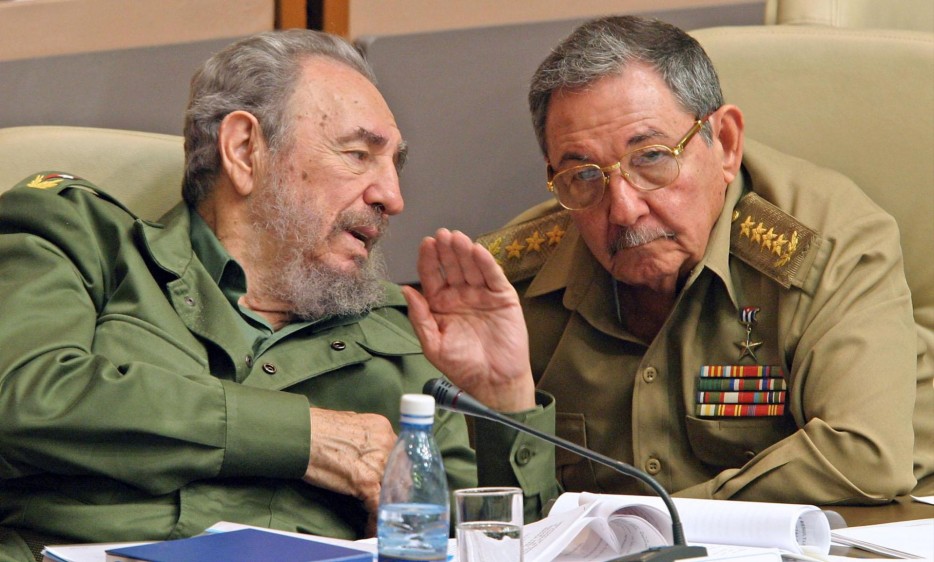 Cuba, huérfana de Fidel, sigue el camino trazado por Raúl