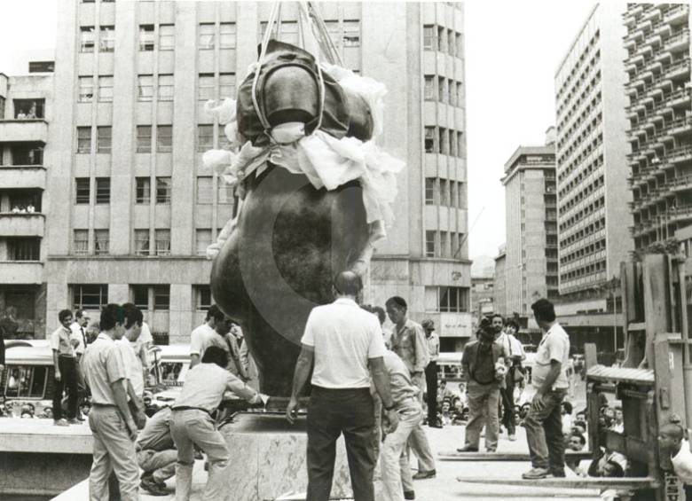 Esta escultura marcó un hito en la vida cultural de Medellín. FOTO ARCHIVO EL COLOMBIANO