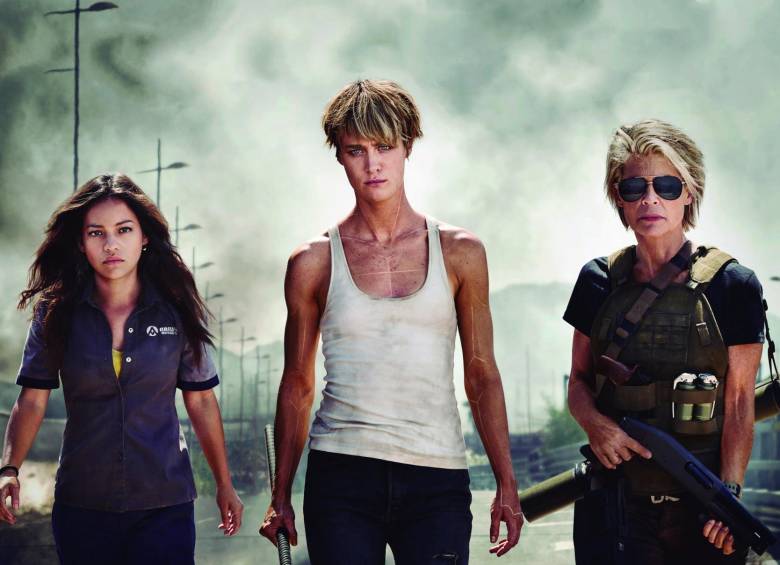 Primer afiche oficial de Terminator 6 lanzado el 1 de agosto en el que aparece Natalia Reyes con Mackenzie Davis y Linda Hamilton, protagonistas de la cinta. FOTO cortesía