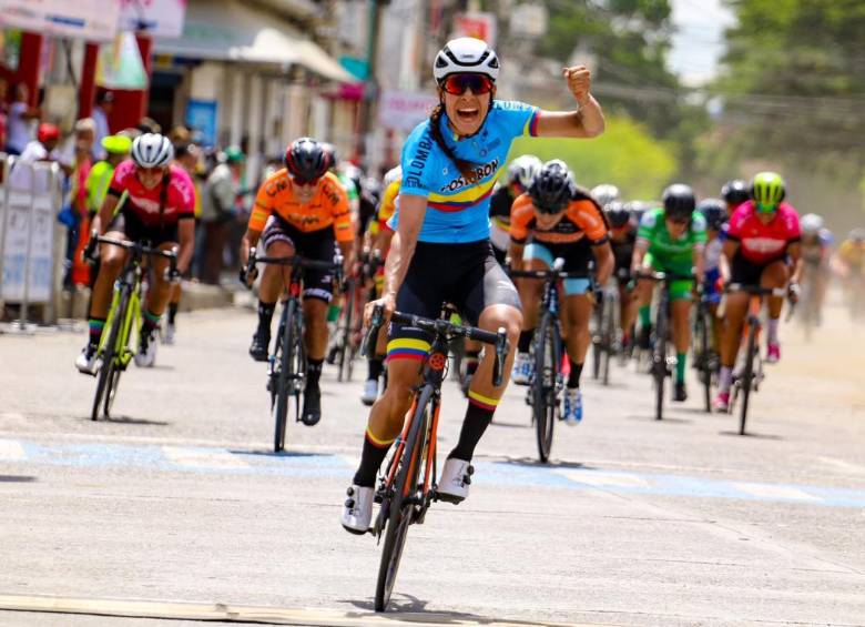 Milena Salcedo, de 31 años, es especialista es pista. En ruta fue subcampeona nacional en 2018. FOTO CORTESÍA ANDERSON BONILLA