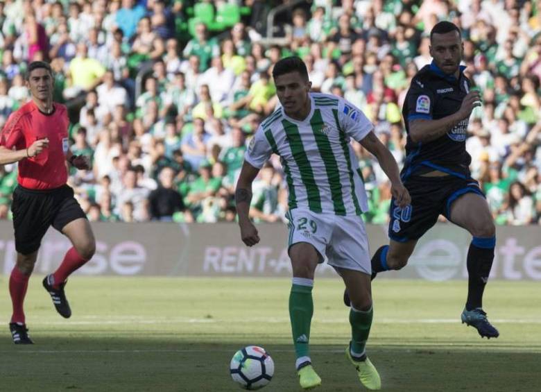 Juan José Narváez recibiría su primer llamado a la Selección Colombia. FOTO TOMADA DE TWITTER @RealBetis