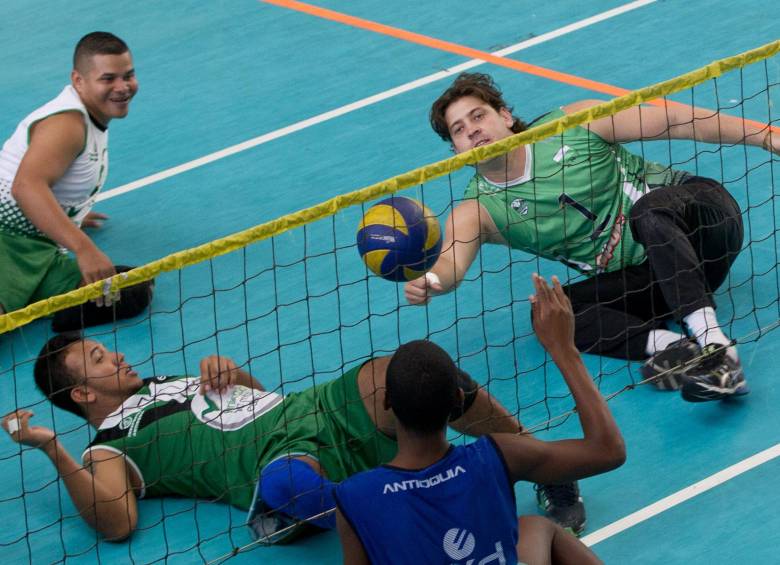 Con el número 1 en su camiseta, Fabián Ríos es una ficha clave en el funcionamiento del seleccionado de Antioquia. Los aficionados lo pueden comprobar desde hoy en Bello. FOTO Jaime Pérez