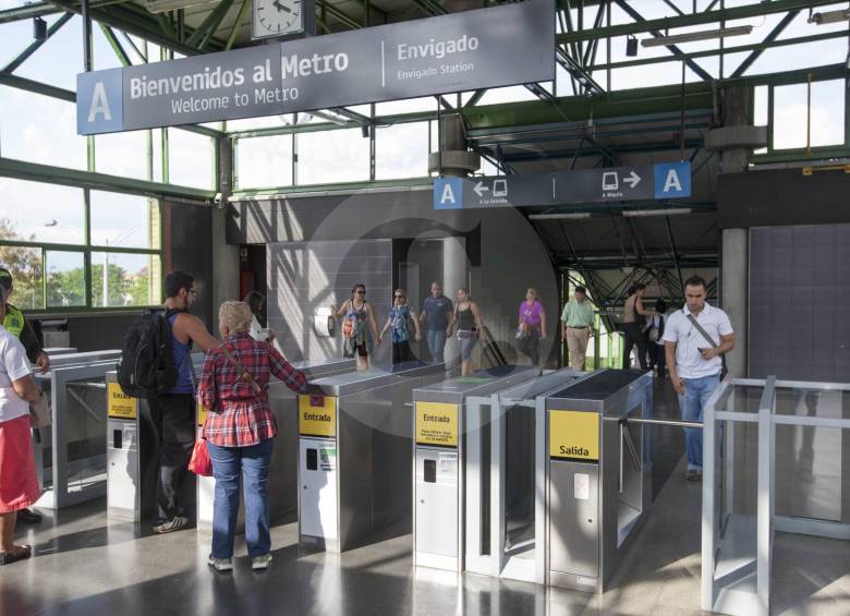La empresa de transporte masivo adelantará jornadas pedagógicas, entre el primero de enero y el dos de febrero, para que los usuarios aprovechen los beneficios de las tarjetas. FOTO EDWIN BUSTAMANTE