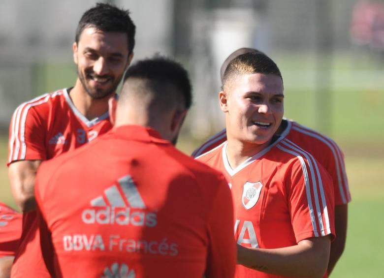 Juan Fernando Quintero realizó su primer entrenamiento con su nuevo club River Plate, en Argentina. FOTO TOMADA DE RIVER PLATE