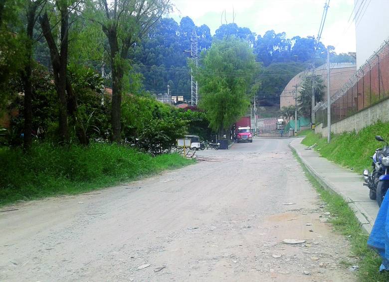 Fuentes policiales indicaron que las personas amarradas y amordazadas fueron 3. FOTO DIANA LOZANO- QHUBO MEDELLÍN