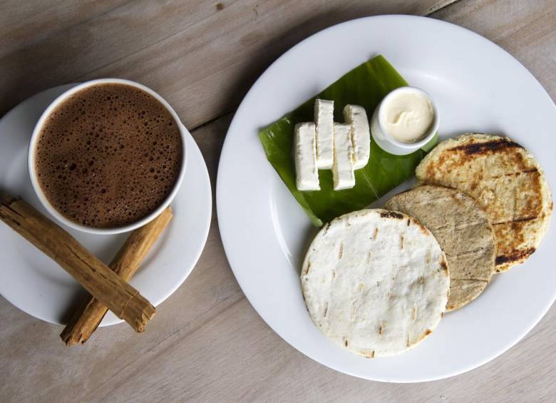 El quesito y la arepa son dos productos tradicionales en la gastronomía paisa. FOTO Edwin Bustamante
