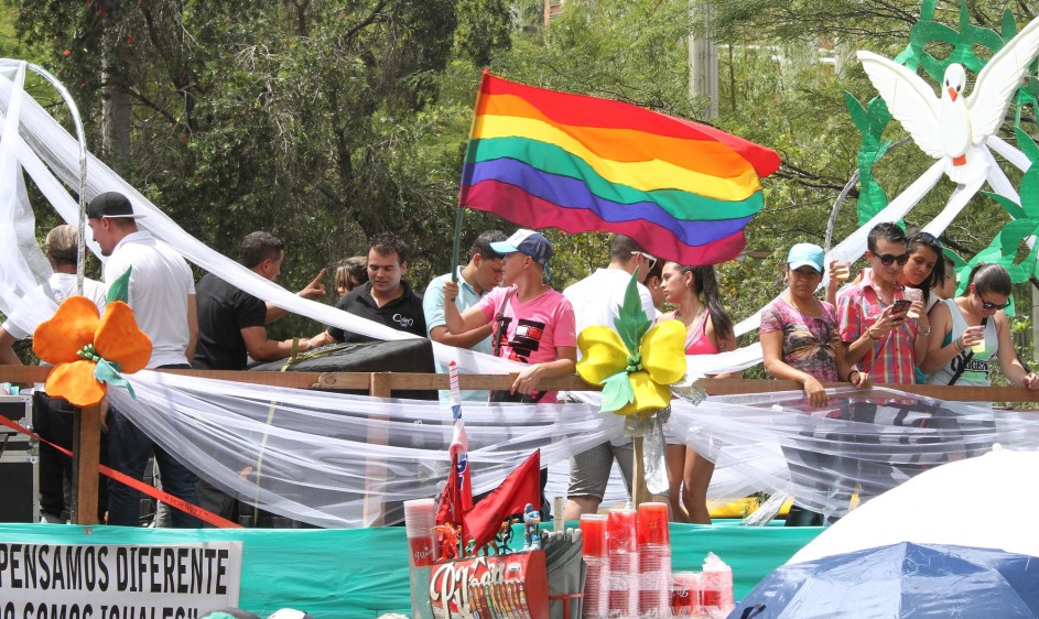 La marcha del orgullo gay finalizó en el sector de Barbacoas, como es tradición cada año. FOTO RÓBINSON SÁENZ