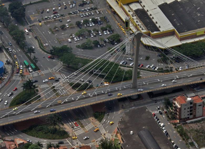 La carrera 48 estará cerrada entre las calles 49 sur y 38 sur. FOTO HENRY AGUDELO