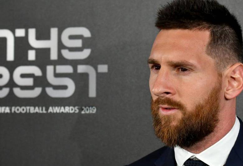 En 2019, Lionel Messi le ganó este galardón a Van Dijk y a Cristiano Ronaldo. FOTO AFP