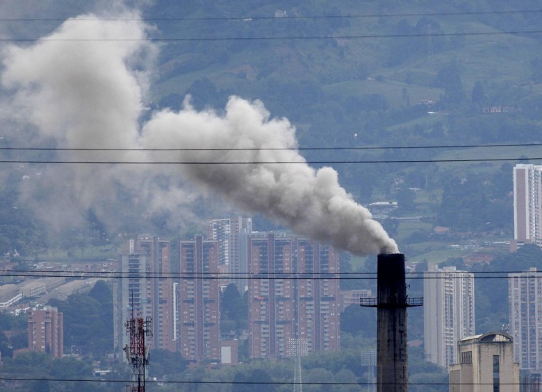 Las medidas de control a las empresas incluyen restricción a los horarios de encendido de los hornos. FOTO Manuel saldarriaga