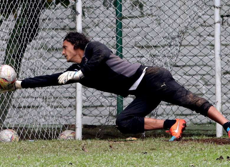 En las prácticas David González demuestra que está en gran nivel y espera su oportunidad. FOTO JULIO CÉSAR HERRERA
