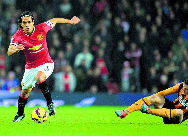 El samario Radamel Falcao García lució bien en su regreso a las canchas en el triunfo ayer 3-0 del Manchester United sobre el Hull City por la Liga Premier de Inglaterra. FOTO AFP