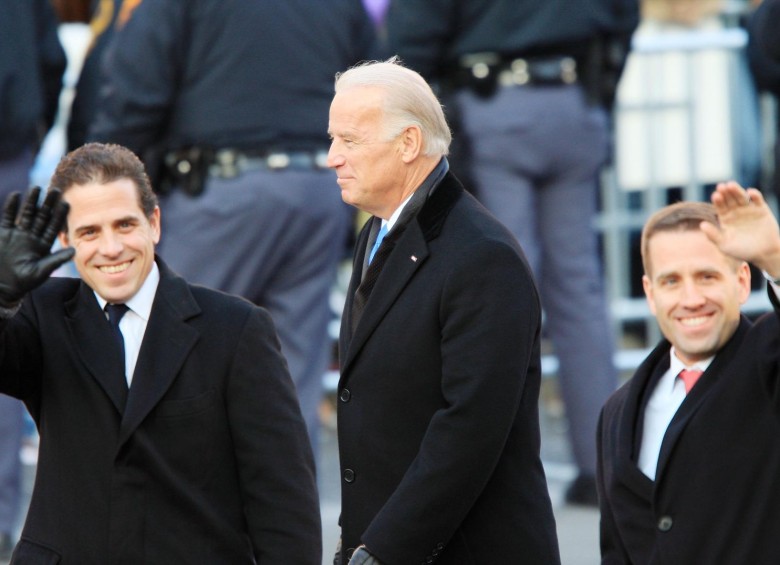 En la izquierda está Hunter Biden y en la derecha Beau Biden, los hijos del candidato demócrata Joe Biden. FOTO: AFP