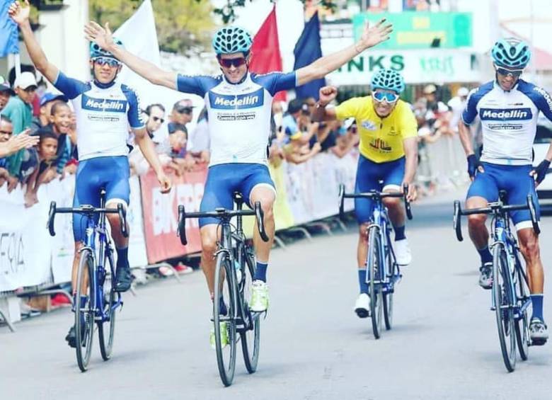 Tejada, Sevilla, Chalapud y Montoya, quienes brillaron en Dominicana. FOTO CORTESÍA V. INDEPENDENCIA