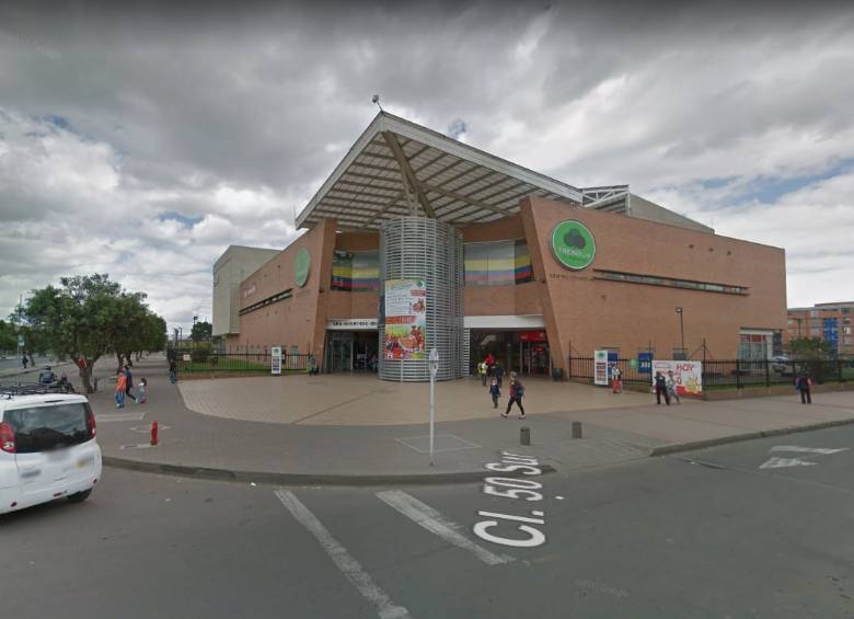 Este es el centro comercial Trebolis de Bogotá, donde ocurrió el hurto a la entidad financiera. FOTO GOOGLE STREET VIEW