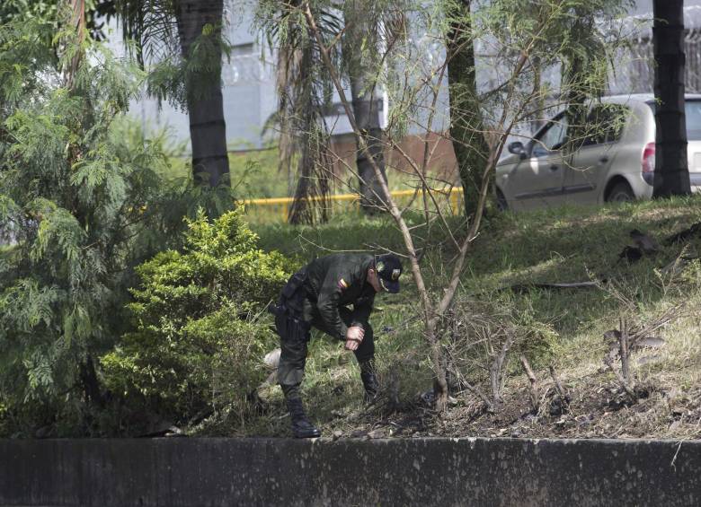 Las autoridades realizaron labores de investigación este viernes para dar con los responsables. FOTO MANUEL SALDARRIAGA