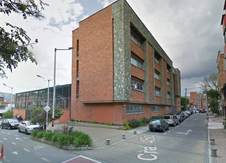 Esta es una de las instituciones educativas públicas de Envigado. FOTO GOOGLE STREET VIEW