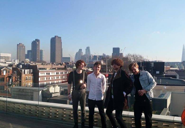 FOTO FACEBOOK VIOLA BEACH