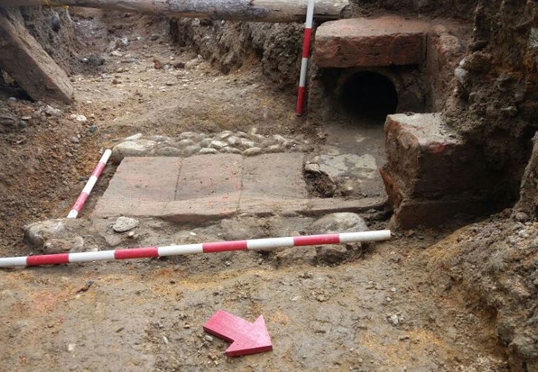 Este es un fragmento de las acequias del antiguo acueducto encontrado en Envigado. FOTO CORTESÍA METROPLÚS