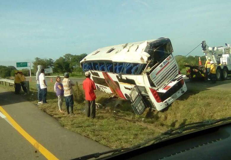 El accidente se presentó a la media noche de este lunes. FOTO Cortesía Caracol