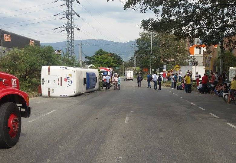 El accidente del bus ocurrió cerca de la estación La Estrella del Metro. FOTO CORTESÍA