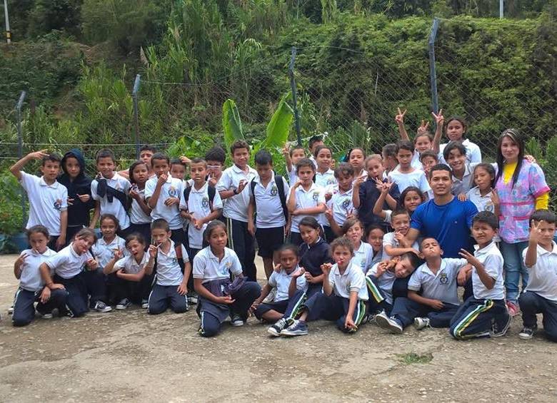 Cruce de cartas sobre el Sabio Caldas ganó premio