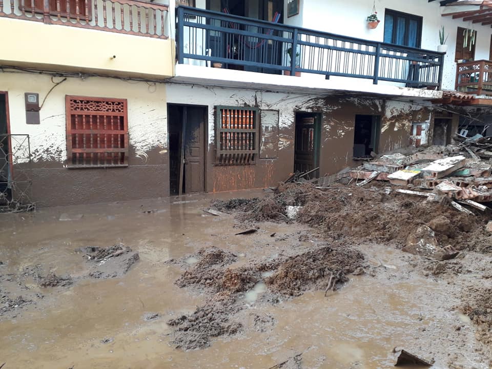 Debido a las fuertes lluvias que se presentaron en la noche anterior en el municipio de Jericó hubo la necesidad de evacuar de forma preventiva a una parte de la población de la zona urbana a sitios seguros. FOTO CORTESÍA Edison Bedoya