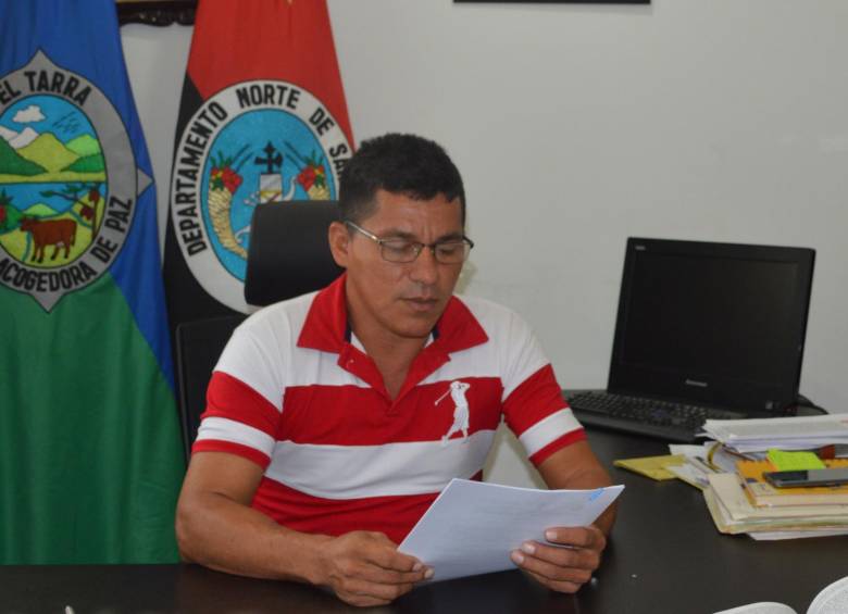 El alcalde de El Tarra, José de Dios Toro, afirmó que la periodista Salud Hernández tendría la culpa de su secuestro. FOTO eltarra-nortedesantander.gov.co